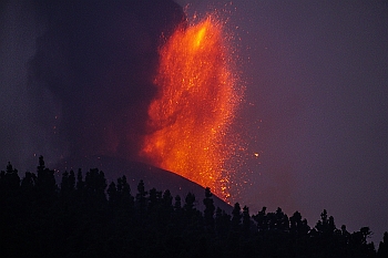 Volcano Cumbre Vieja La Palma, Canary Islands 2021, by Th. Boeckel